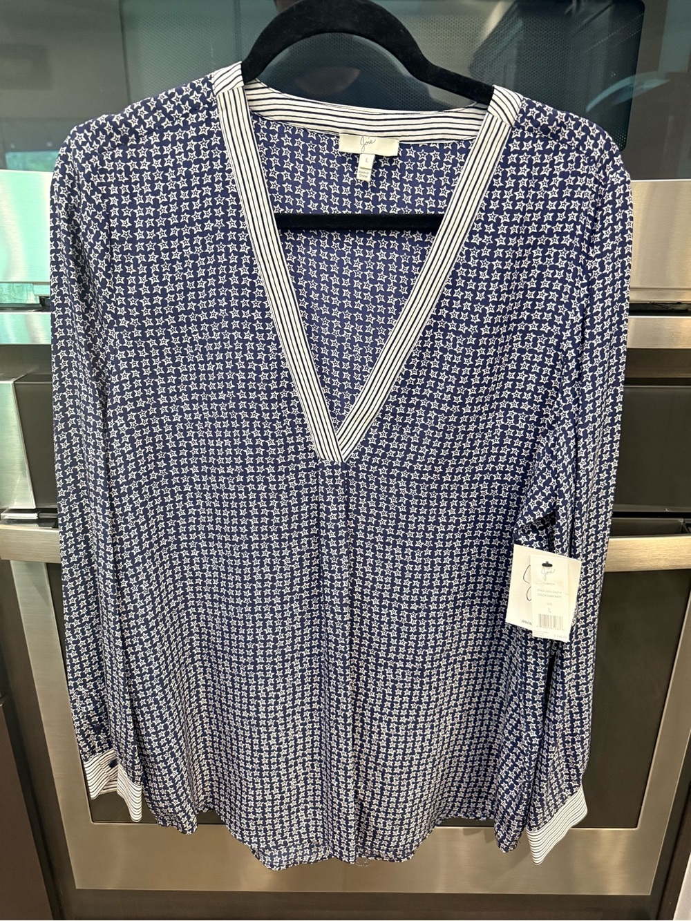 Joie Women's Navy Patterned V-Neck Blouse